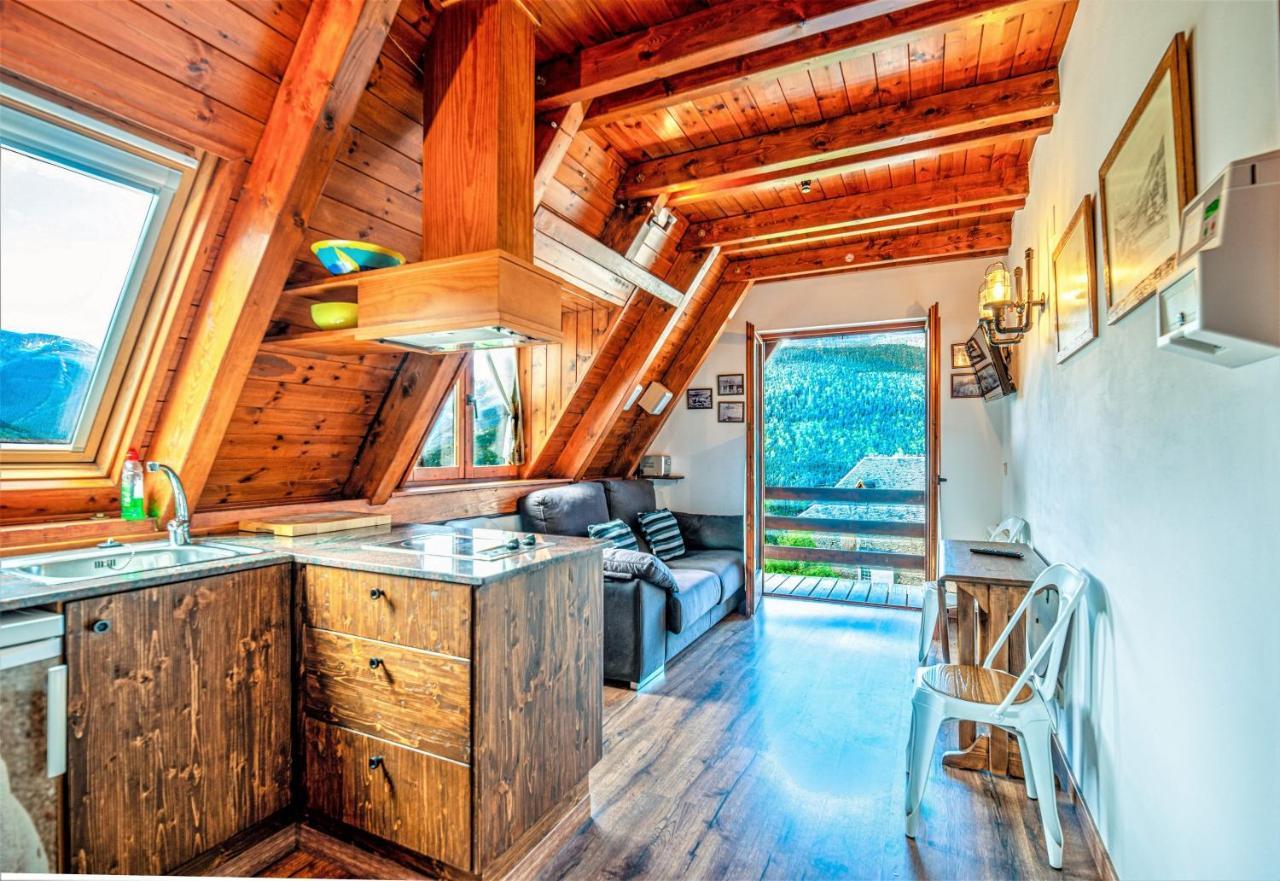 Apartamentos Aran Montcorbau 外观 照片