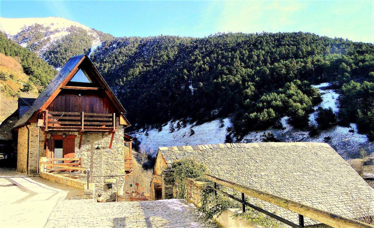 Apartamentos Aran Montcorbau 外观 照片