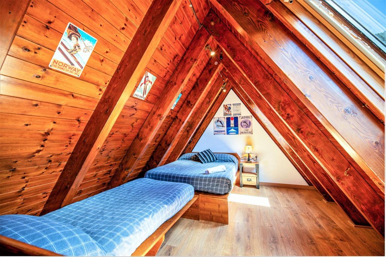 Apartamentos Aran Montcorbau 外观 照片