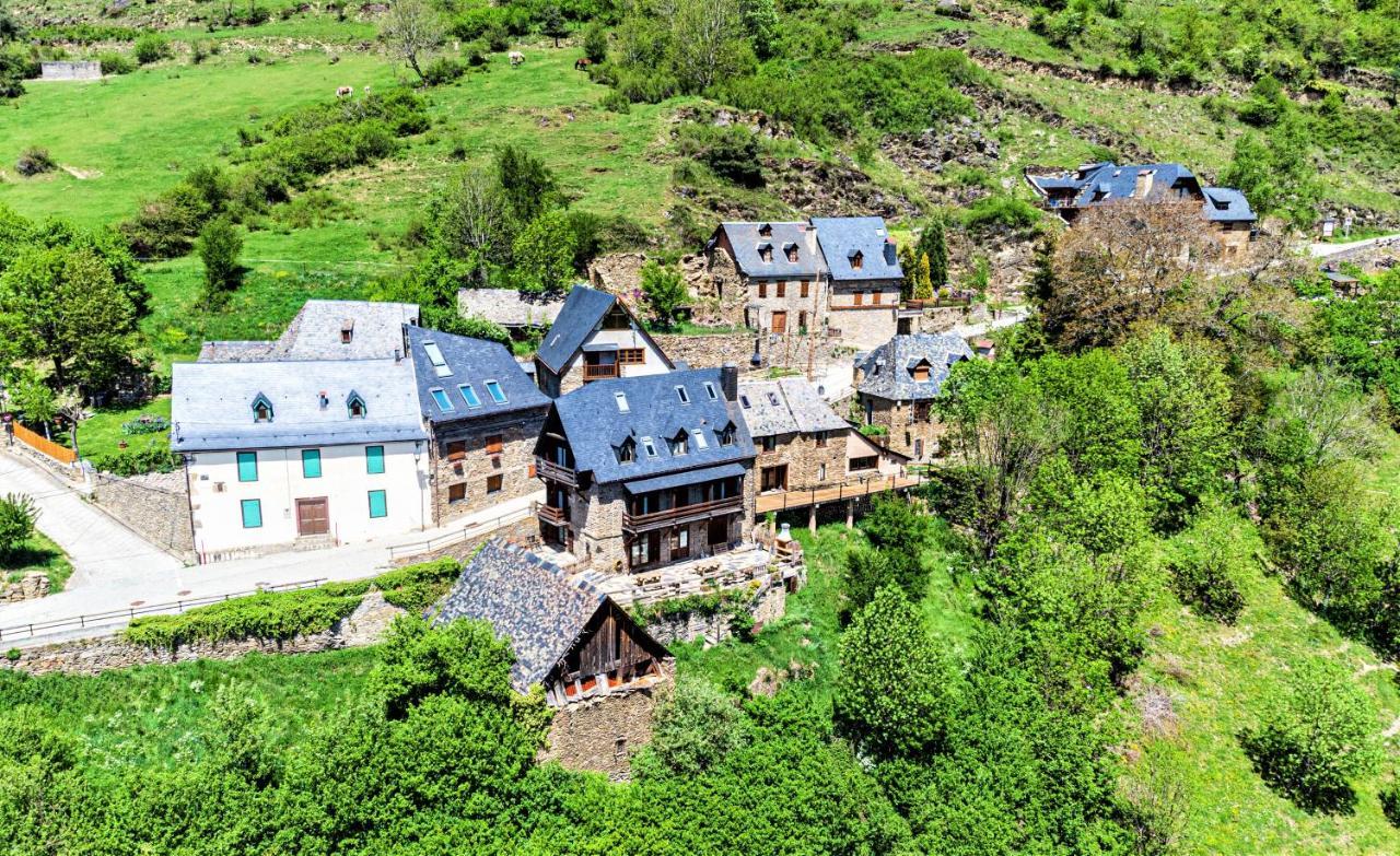 Apartamentos Aran Montcorbau 外观 照片